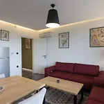 Deluxe Feliciano * Visoko