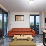 Deluxe Feliciano Апартаменты