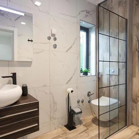 Deluxe Feliciano Apartment Visoko