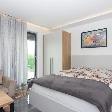 Deluxe Feliciano Apartmán