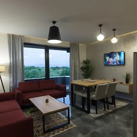 Deluxe Feliciano Apartmán *