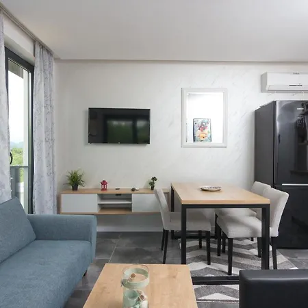 Deluxe Feliciano Visoko