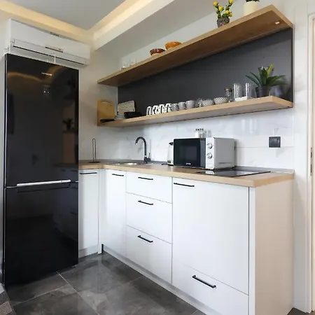 Deluxe Feliciano Apartment