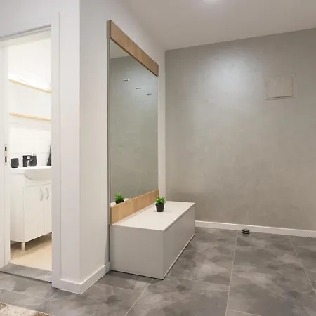 Deluxe Feliciano Visoko