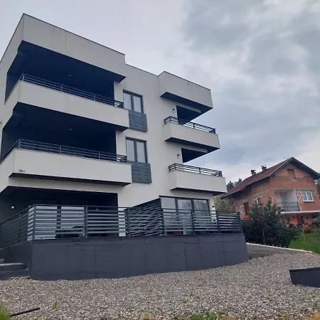 Deluxe Feliciano Apartment *