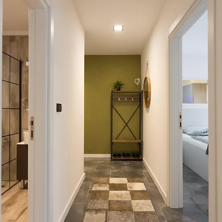 Deluxe Feliciano * Visoko