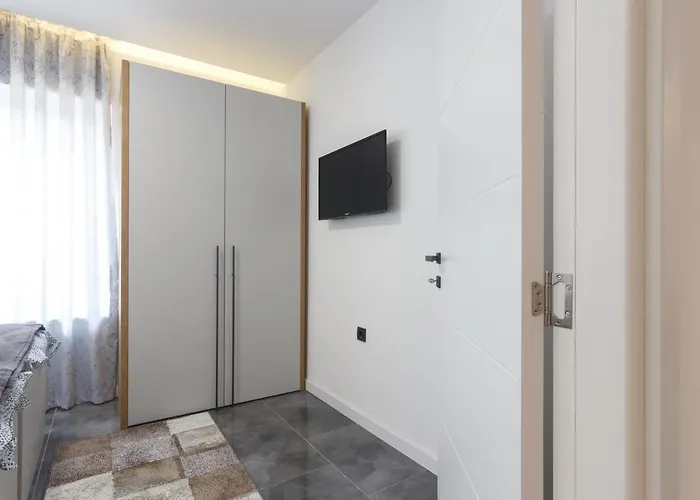 Deluxe Feliciano * Visoko