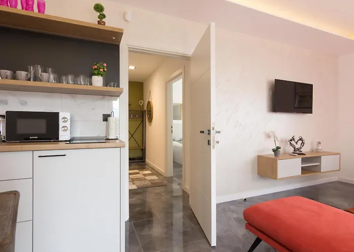 Deluxe Feliciano Apartmán *