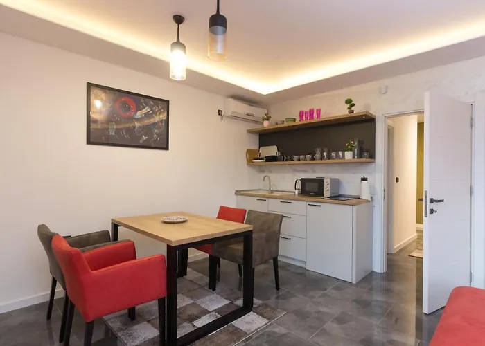 Deluxe Feliciano Apartmán *