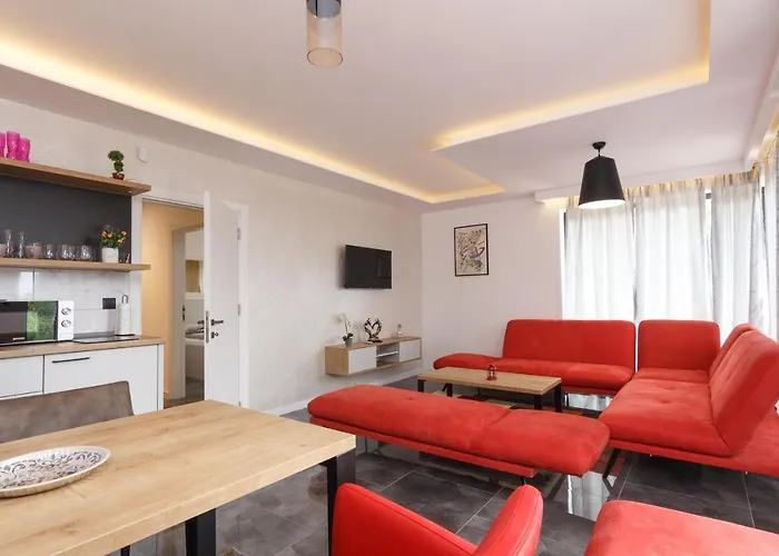 Deluxe Feliciano Visoko