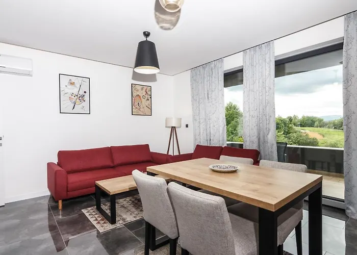 Deluxe Feliciano Visoko