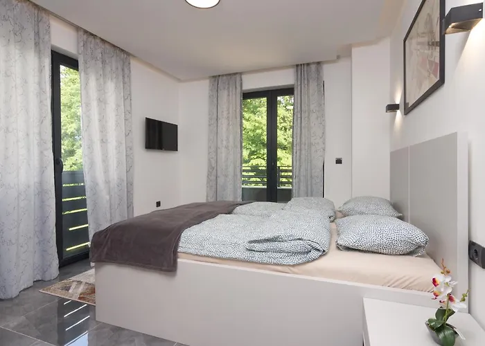 Deluxe Feliciano * Visoko